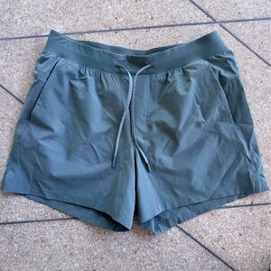 Lululemon Zeroed In Running Shorts 5” L